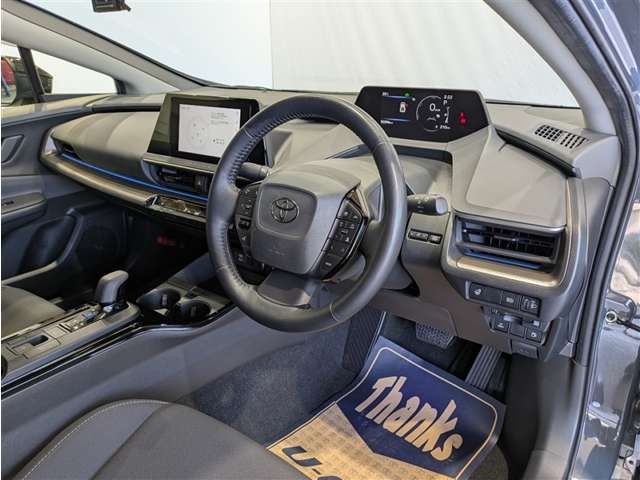見通しのよいすっきりとした視界で、誰でも運転しやすいです。運転のしやすさは疲れにくさにも繋がりますよ♪
