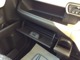 グローブボックスには車検証やティッシュ箱を収納出来ます。