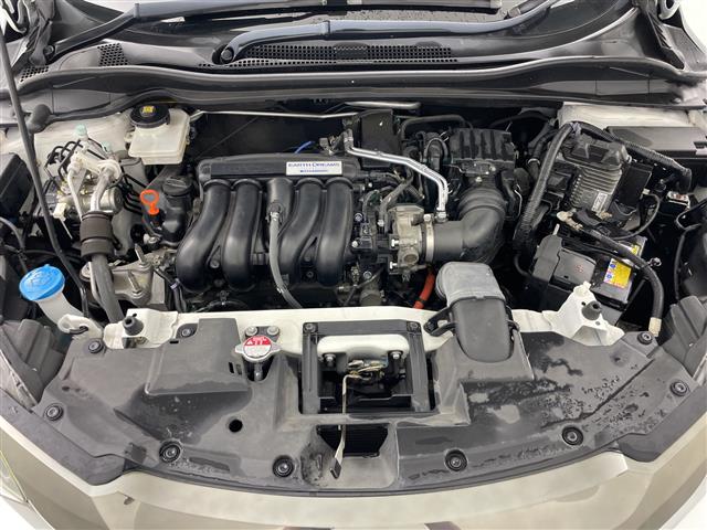 【エンジンルーム】『エンジンルーム周辺』の画像になります。写真の内容に関してご不明点、ご質問等がございましたらお気軽にガリバー店舗までお問い合わせください。