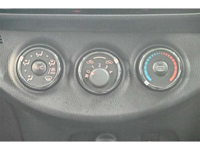 トヨタ認定中古車は、トヨタならではの『３つの安心』をセットにしたトヨタ販売店の中古車ブランドです。