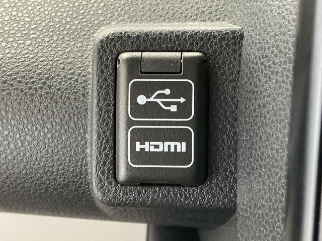 【ＵＳＢ接続端子＆ＨＤＭＩ端子】オーディオとの連携でスマホやｉＰｏｄ等の音声を！ＨＤＭＩ接続ではスマホの画面をディスプレイにミラーリング！いつものコンテンツを車内でもお楽しみいただけます♪