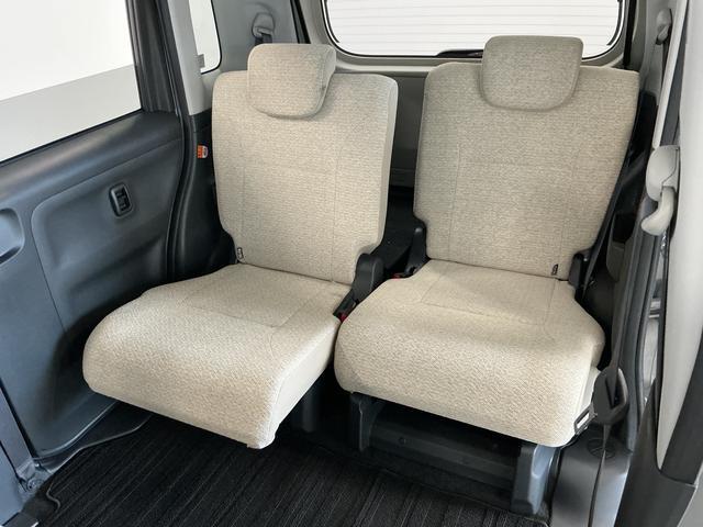 【スライドシート】後席にもスライド機構があることで、細やかに荷室スペースを確保！日常の様々なシーンに対応します♪