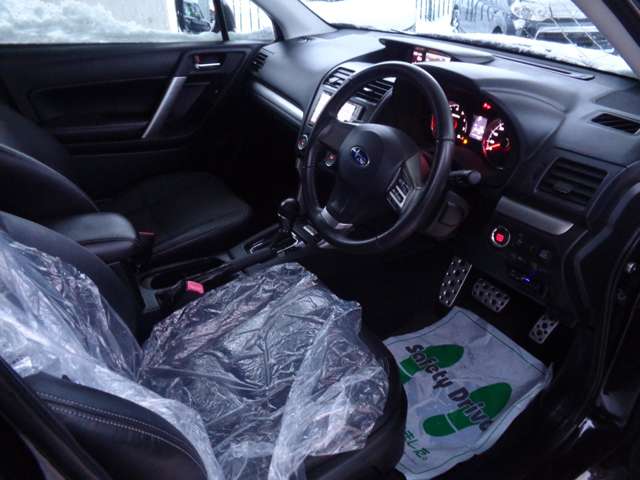 スバル フォレスター 2.0XT アイサイト 4WD 本州車 アイサイト ナビTV 黒革 18AW 北海道の詳細画像 その10