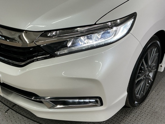 【ＬＥＤヘッドライト】ディスチャージヘッドライト（ＨＩＤ）と同等の明るさで、夜道や雨天走行が明るく視界良好！！　フォグライトも装備で、安心感さらにＵＰです♪安心ドライブを楽しんで下さい♪