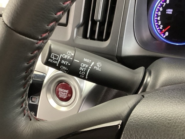 定期点検パック「まかせチャオ」は法定点検や車検に加え、Hondaが推奨する点検・整備、エンジンオイル交換等をパックしています。Honda車を知り尽くしたプロによる半年ごとのチェックいたします。