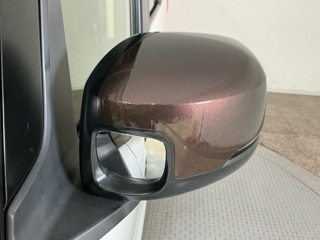豊富に在庫を取り揃えています！軽自動車からミニバン、セダン、SUV、話題のハイブリッド車など続々入荷しております！
