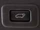 スイッチ操作でトランクリッドの自動開閉が行えます。電子キー本体のワイヤレス機能や運転席のスイッチからでもオープン操作が可能です！高級車ならではの快適装備です！！