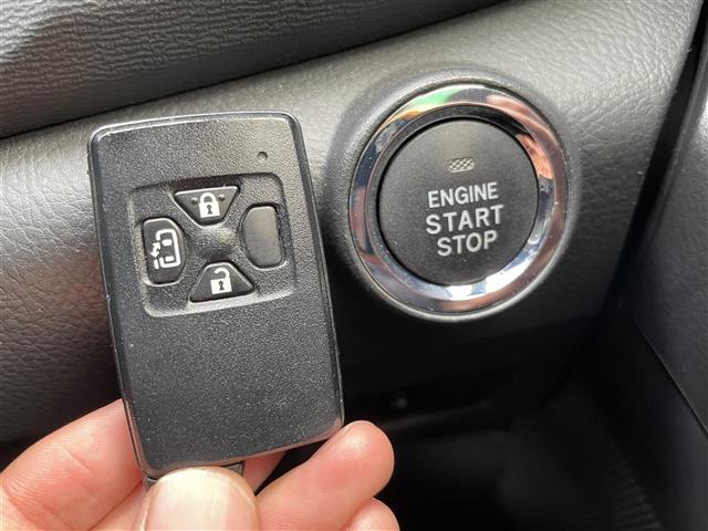 ☆『鍵を挿さずにポケットに入れたまま鍵の開閉、エンジンの始動まで行えます。』