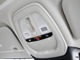 運転席のルーフには室内照明だけでなくSOSの通報ボタンが装備されています　事故の際にはワンプッシュでレスキューと通話が可能です