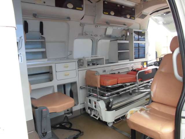 トヨタ ハイエースバン 救急車 ハイメディック  福岡県の詳細画像 その8