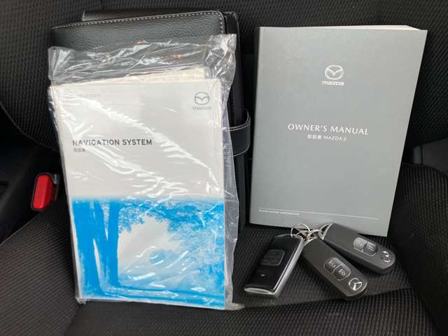 荷物を持っててポケットの中のキーが取りにくい…って思った事はないですか？こちらのスマートキー機能で問題解決！キーを挿さずにスイッチ一つでロック解除＆キーロック！