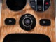 ドライビングモードセレクターダイヤルをセンターコンソールに配置され、「Comfort」「B」「Sport」「Custom」の4種類のモードがセレクトできます。