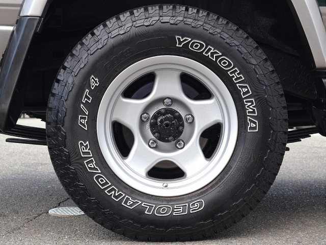 BRADLEY V ��YOKOHAMA GEOLANDAR A/T4�̑g�ݍ��킹�B
