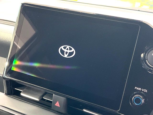 【１０．５インチナビ】高級感とインパクトのある大画面ナビを装備。各種オーディオ操作はもちろん、スマホ連携もできる利便性の高いナビです♪