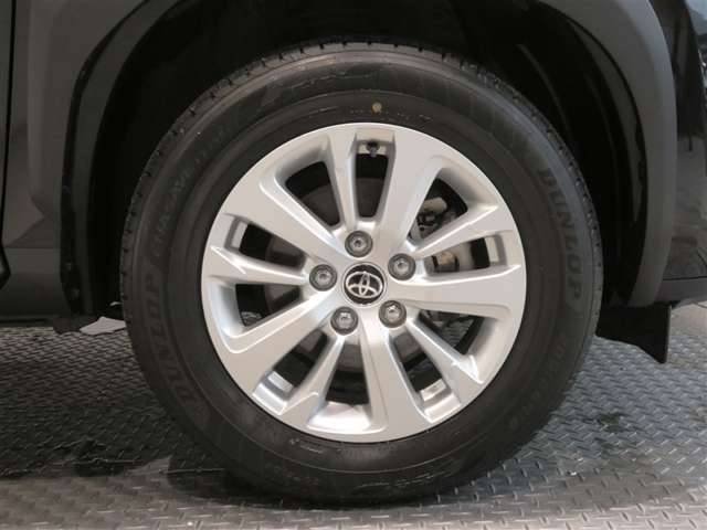 R8年式夏タイヤ205/65R16ダンロップ製です。