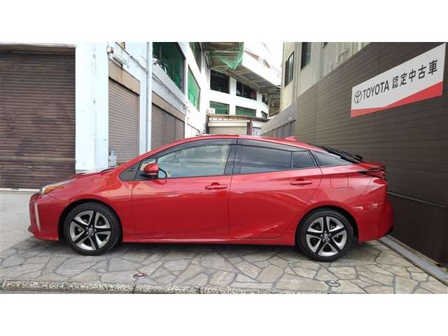 【トヨタ認定中古車】まるごとクリ－ニング（見えない所まで徹底洗浄）、車両検査証明書（車の状態を徹底検査）、ロングラン保証（買ってからも安心！）、３つの安心をセットにしたトヨタ販売店の中古車ブランドです