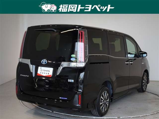 色は人気のブラックです。