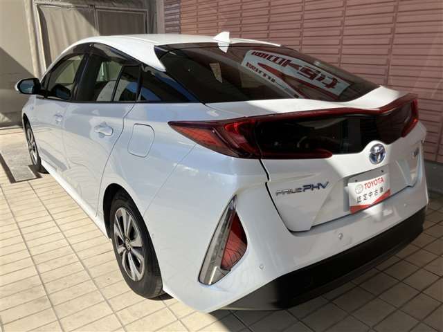 他にも画像がございますので、是非ご覧ください。より詳しくお車をご覧いただけます。