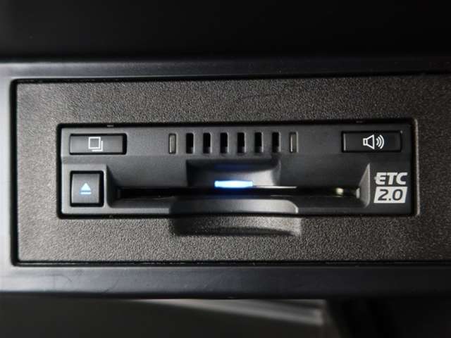 ETC車載器付きです。高速道路の料金所もスムーズに通過できます。