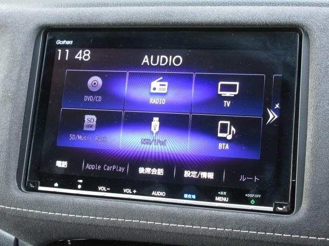 ナビゲーションはギャザズ8インチメモリーナビ（VXM-197VFEi）を装着しております。ＡＭ、ＦＭ、ＣＤ、DVD再生、Bluetooth、音楽録音再生、フルセグTVがご使用いただけます。