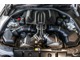 4.4L V型8気筒M ツインパワー・ターボ・エンジンを搭載し、走りと高い効率の両立を実現した7速のMダブル・クラッチ・トランスミッションM DCT Drivelogic（エム・ディーシーティー・ドライブロジック）