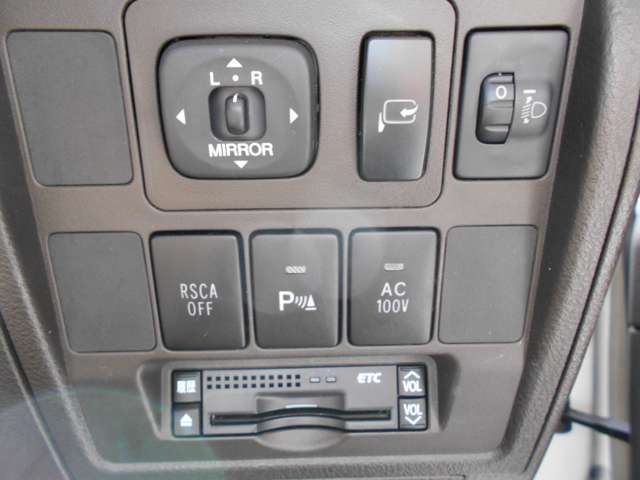 トヨタ ランドクルーザー200 4.6 AX 4WD 全周囲カメラ バネサス 1No登録 愛知県の詳細画像 その18