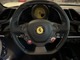 『Ferrari』のシンボル跳馬がドライビング魂を駆り立てます。