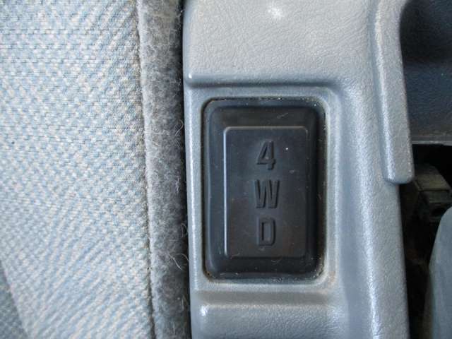 三菱 ミニキャブトラック 660 Vタイプ エアコン付 4WD  兵庫県の詳細画像 その12