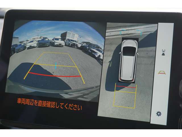 パノラミックビューモニター 車両を上から見たような映像をディスプレイオーディオ画面に表示。運転席からの目視だけでは見にくい、車両周辺の状況をリアルタイムでしっかり確認できます。
