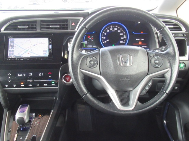 ナビ装着用スペシャルパッケージ＋ETC車載器Hondaスマートキーシステム