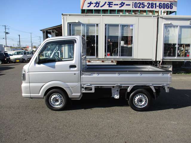 日産 NT100クリッパー 660 DX 4WD 5MT AM/FMラジオ エアコン パワステ 新潟県の詳細画像 その15