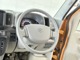 頭部や胸部への傷害を軽減する役割を果たす、運転席エアバッグ。