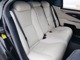 後部座席はチャイルドシートがワンタッチ装着可能な規格＝ISO-FIXに対応しております。　またシート座面も十分に厚みがあり、長距離移動も快適です。