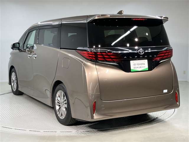 その他にも各種保険、お車の買取（Ｔ－ＵＰ）、ＪＡＦ、ＴＳカード、携帯電話などの取扱いをしております。詳しくはスタッフにお尋ねください。
