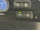 アドバンスト パーク付きです。カメラやソナーによって、周囲を監視しながら駐車を支援。障害物を検知した場合には警報を鳴らし、ブレーキ制御を行うことで接触回避を支援します。