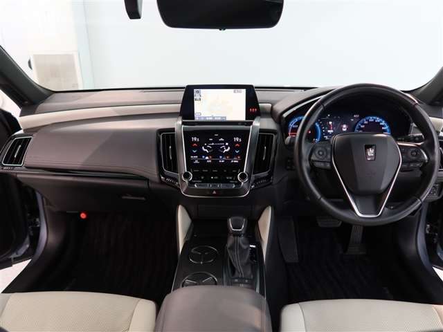 愛車の室内を抗菌・抗ウィルス・防臭コーティングするチタニア（有料）がオススメ！車内を安心・安全・快適に保ちます！詳細は店舗スタッフまでお尋ねください。