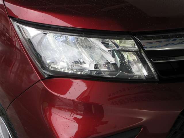 LEDでとても明るいので夜間走行や悪天候でも安心