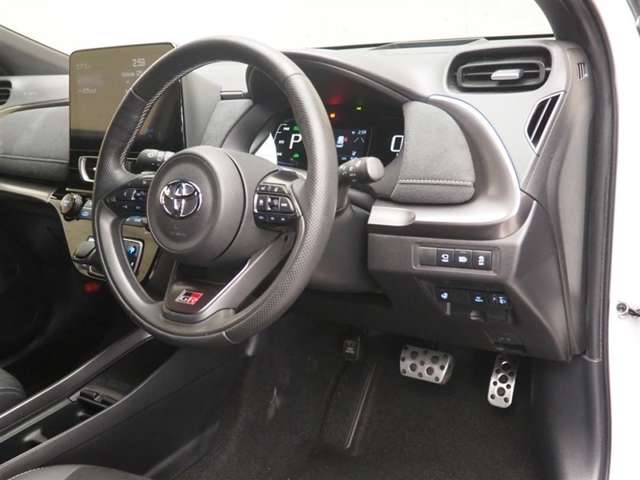 見通しのよいすっきりとした視界で、誰でも運転しやすいです。運転のしやすさは疲れにくさにも繋がります