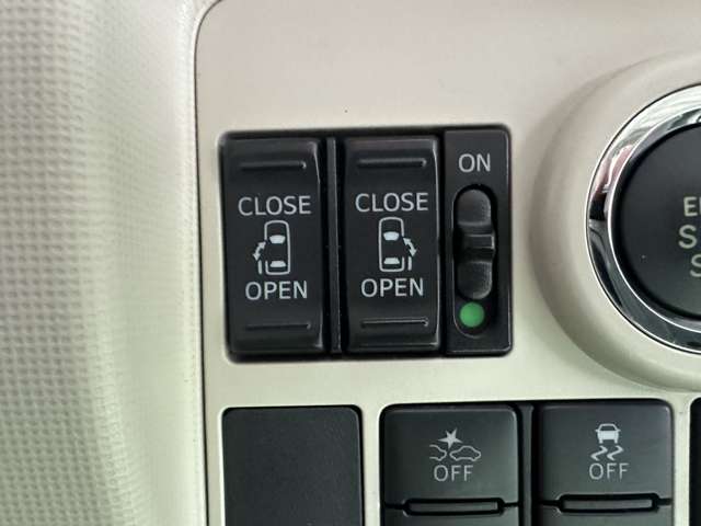 ☆両側パワースライドドア搭載☆ドアノブだけでなく、車内のスイッチやリモコンキーからの開閉操作も可能です♪