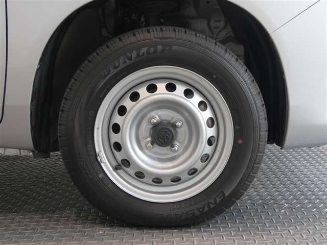 R7年式夏タイヤ155/80R14 88/86N LTダンロップ製です。