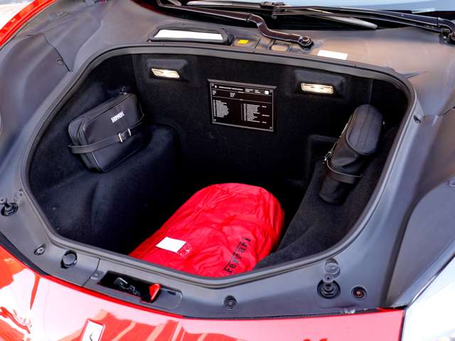 フェラーリ 488スパイダー F1 DCT 新車並行車 愛知県の詳細画像 その12