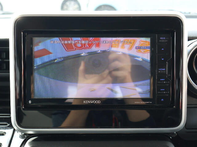 バックカメラ付いています！駐車時の後方確認をサポートしてくれます！