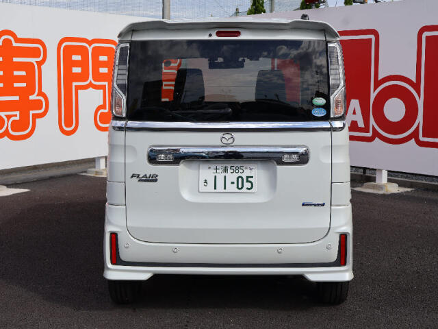 今の軽自動車は、とても広い！普通車と比べて維持費もお得で、家計に優しいですよ！