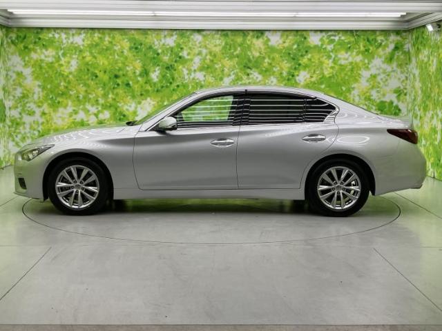 �L�т₩�ȃ��[�t���C���Ɗ��炩�ȃT�C�h�̖ʍ\�����A�����������Ȃ܂������o�B�V���o�[�̎ԑ̂���������Ƃ܂Ƃ܂�A������̎p����ۓI�ł��B