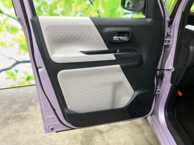 明るい色合いと落ち着いた黒の組み合わせが車内にメリハリを添え、乗り降りの際にも目に入りやすい、親しみやすい雰囲気です。◆画像認識AIによる推定であり実際と異なる場合があります。