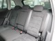 ■リアシート　後部座席には全席３点固定式のシートベルトを完備。さらにはカーテンエアバッグを標準装備し、大切な家族の安全を守ります。