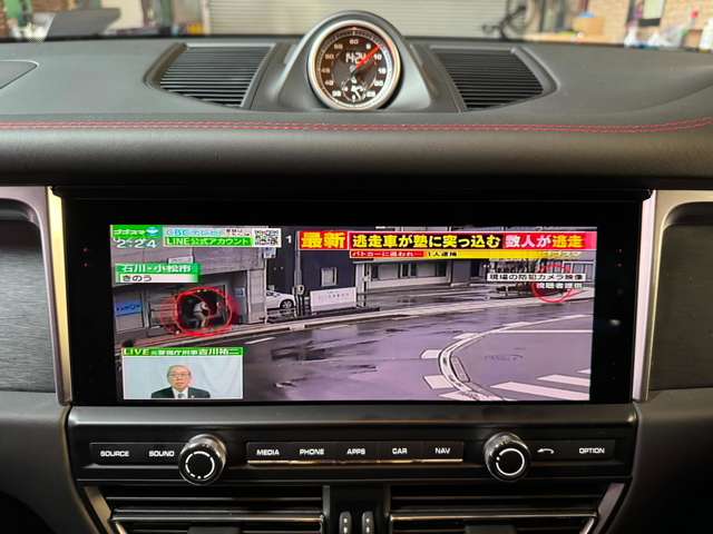 ポルシェ マカン GTS PDK 4WD スポクロ 禁煙 地デジ 20RSスパイダ 三重県の詳細画像 その4