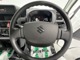 大きなステアリングで運転操作がしやすくなります！