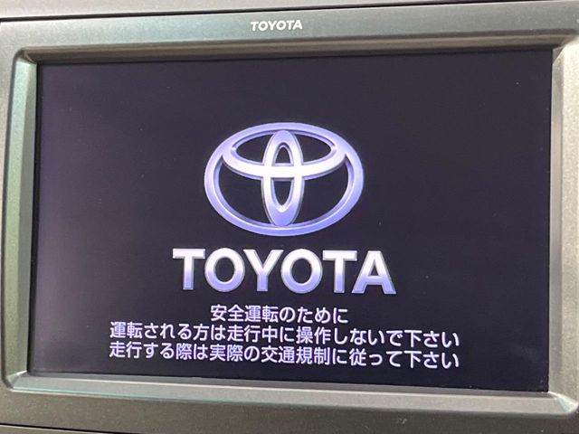 �y�����i�r�z�l�C�̏����i�r�𑕔����Ă���܂��B�i�r�̎g���₷���͂������A�I�[�f�B�I�@�\���[���I�L�����v�◷�s�͂������A�ʋ΂┃�����ȂǕ��i�̃h���C�u���y�����Ȃ�͂���