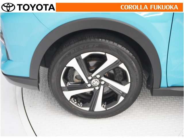 お客様のカーライフをサポート！安心、安全をモットーに、このお車の納車時にはタイヤを4本新品交換いたします。